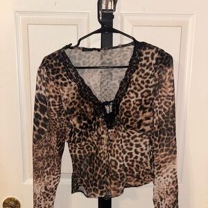 Chic Leopard Print Lace Trim Blouse